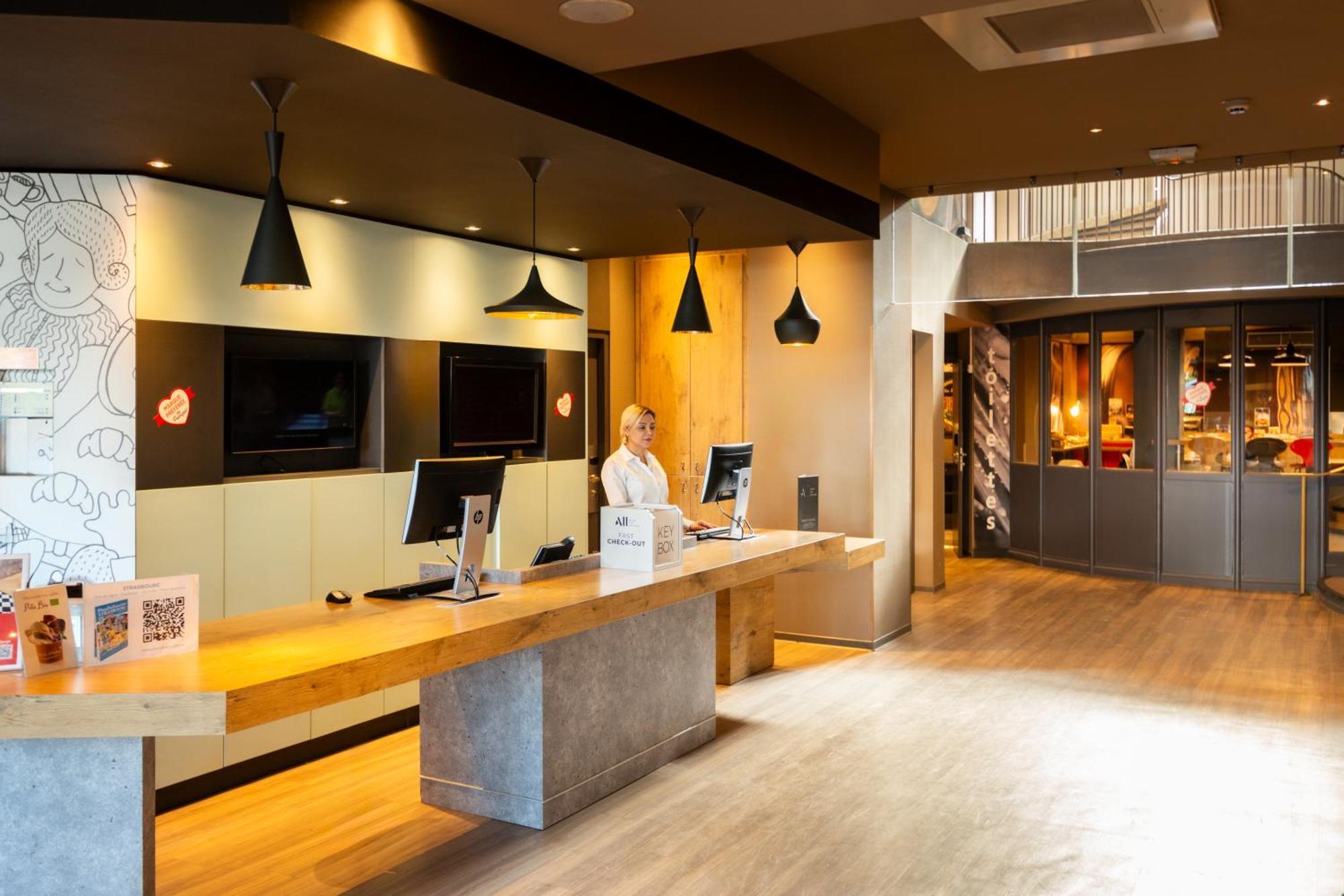 Ibis Strasbourg Centre Gare Hotel Exterior foto